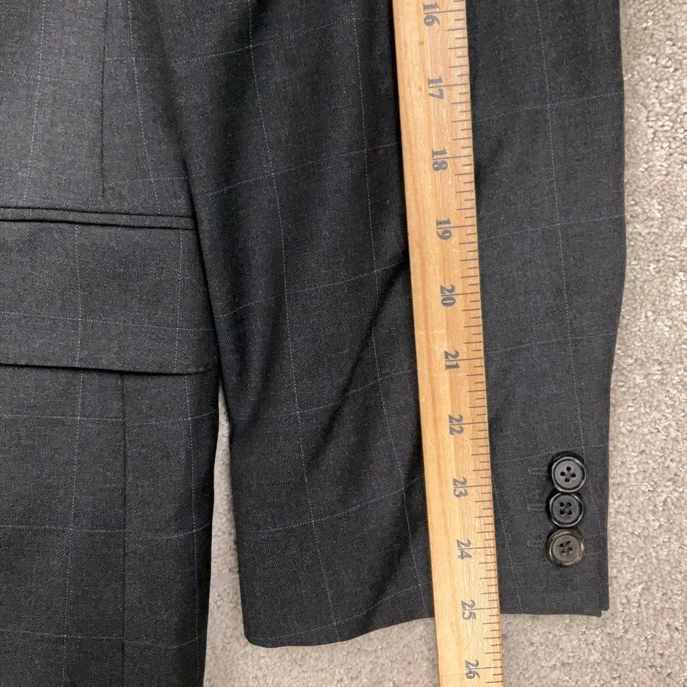 Hugo Boss Suit Men 42R Charcoal Gray Windowpane Plaid 3-Button Corporate Wool